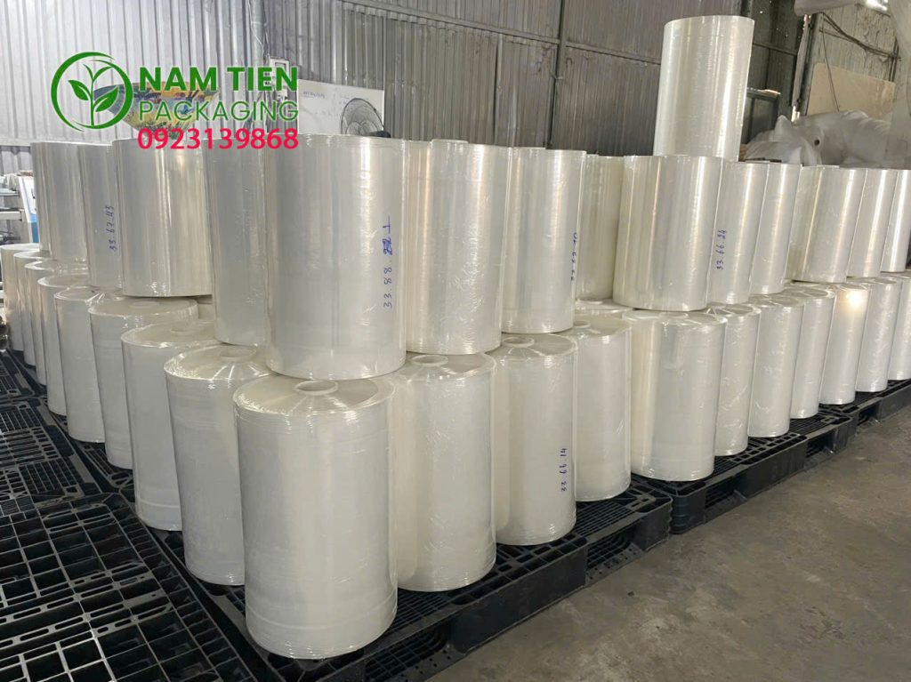 Màng PE Giá Rẻ 2.7kg Lõi 300g