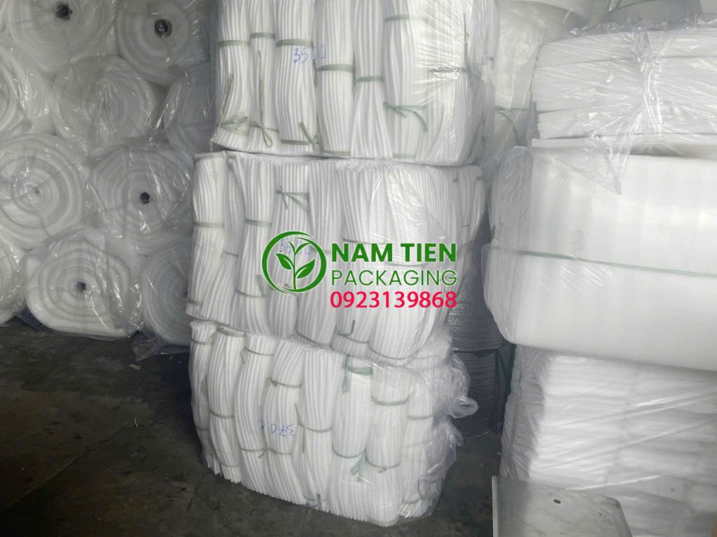 màng PE 3kg lõi 300g giá rẻ