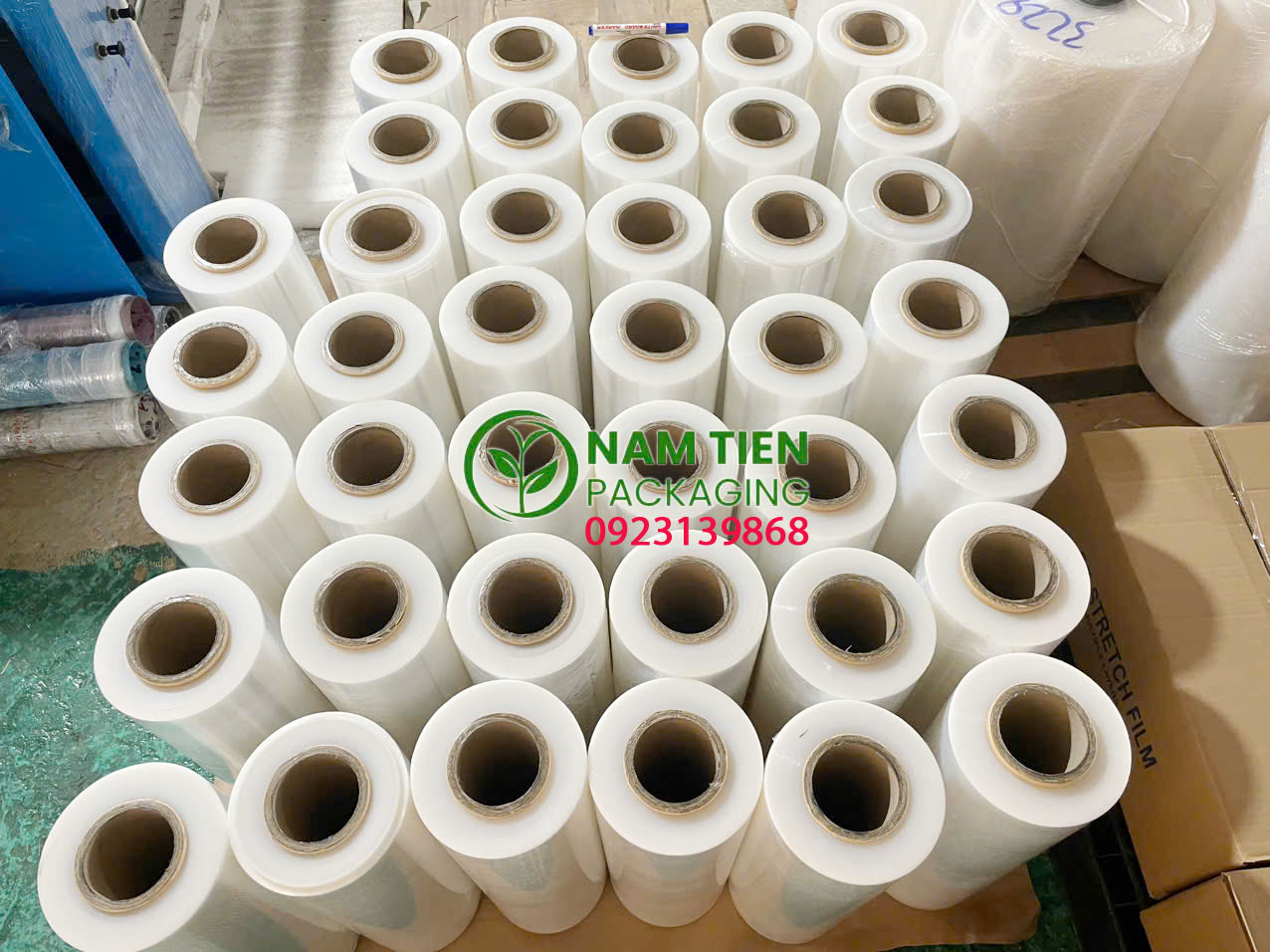 Băng keo trong và băng keo đục khác nhau gì