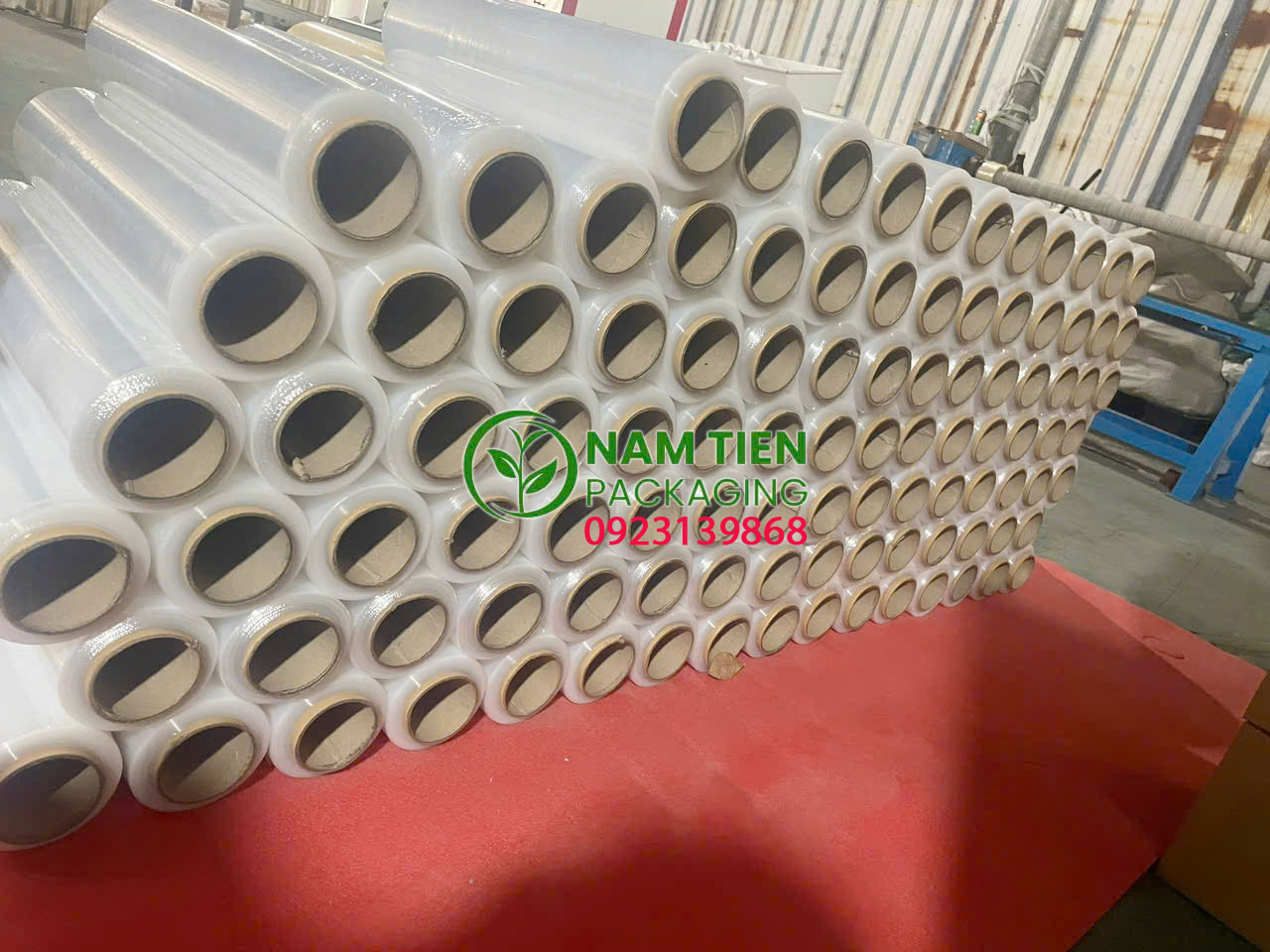 Băng keo trong và băng keo đục khác nhau gì