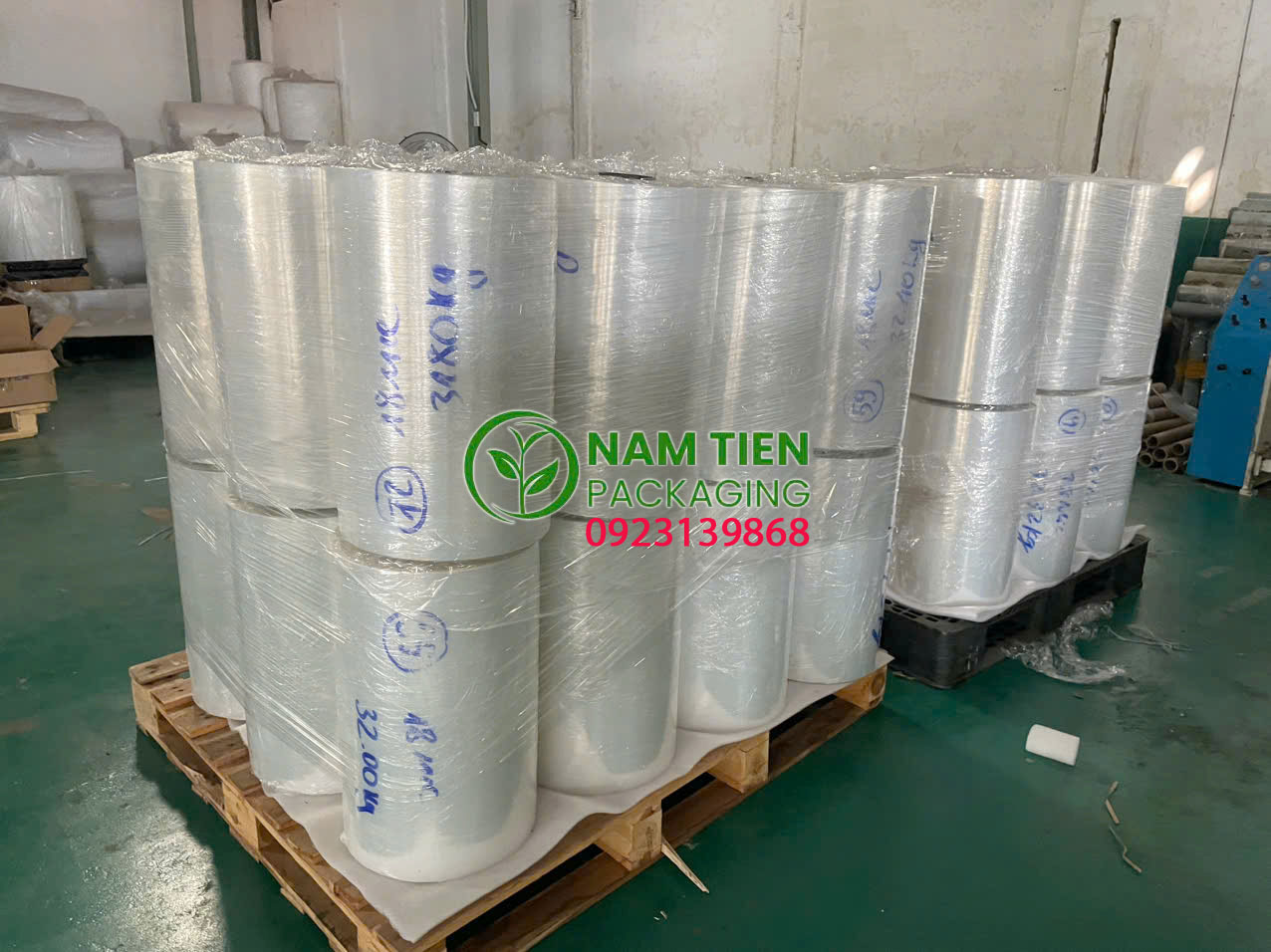Màng PE quấn pallet giá sỉ 