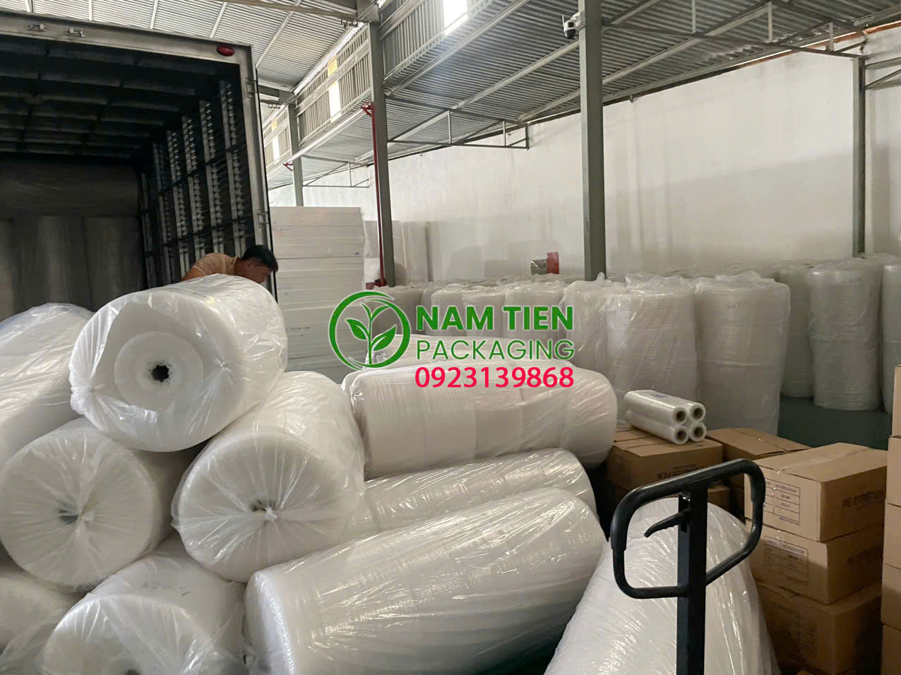 Màng PE quấn pallet giá sỉ 
